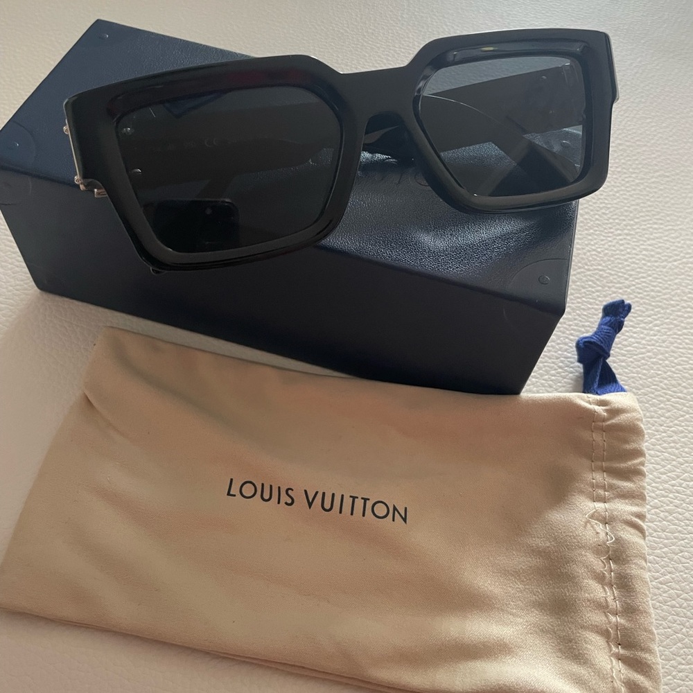 Brand new Louis Vuitton sunglasses